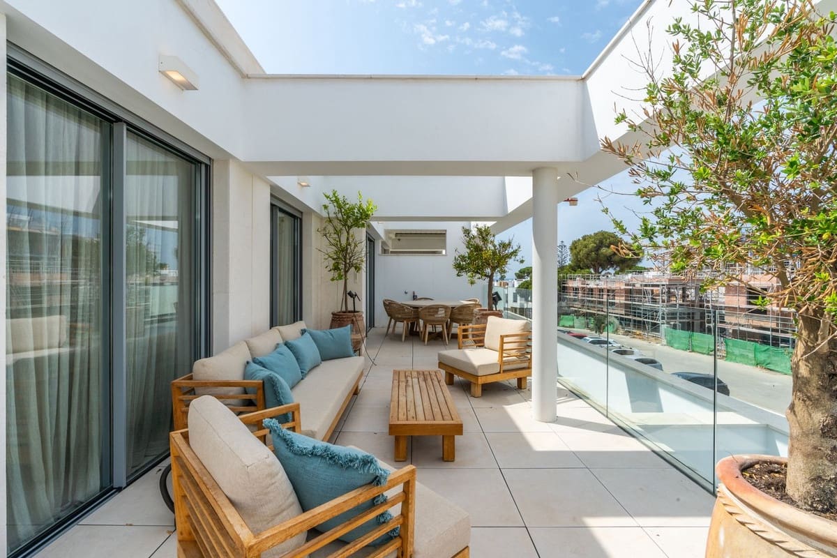 3 soveværelse Penthouse til salg i Elviria - € 1.249.500 (Ref: 9363686)