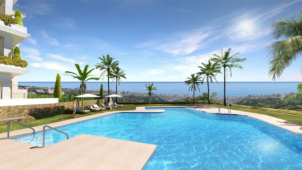 Apartamento de 2 habitaciones en Rincón de la Victoria en venta - 440.000 € (Ref: 9363688)