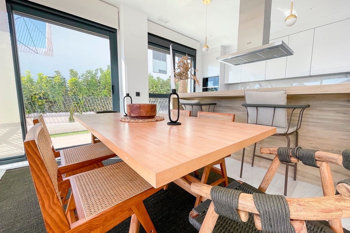 3 bedroom Apartment for sale in La Villajoyosa / Vila Joiosa - € 1,390,000 (Ref: 9363692)