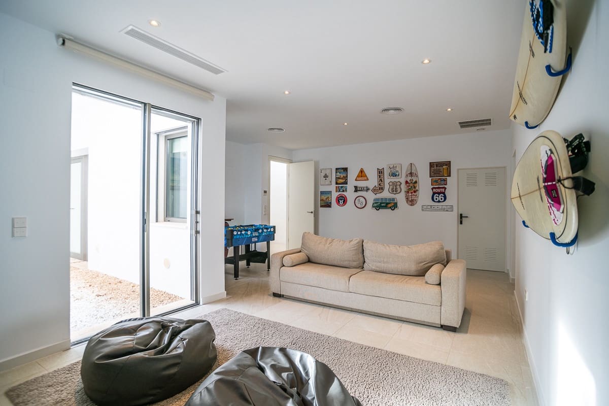 4 quarto Moradia para venda em Las Colinas Golf - 950 000 € (Ref: 9363704)