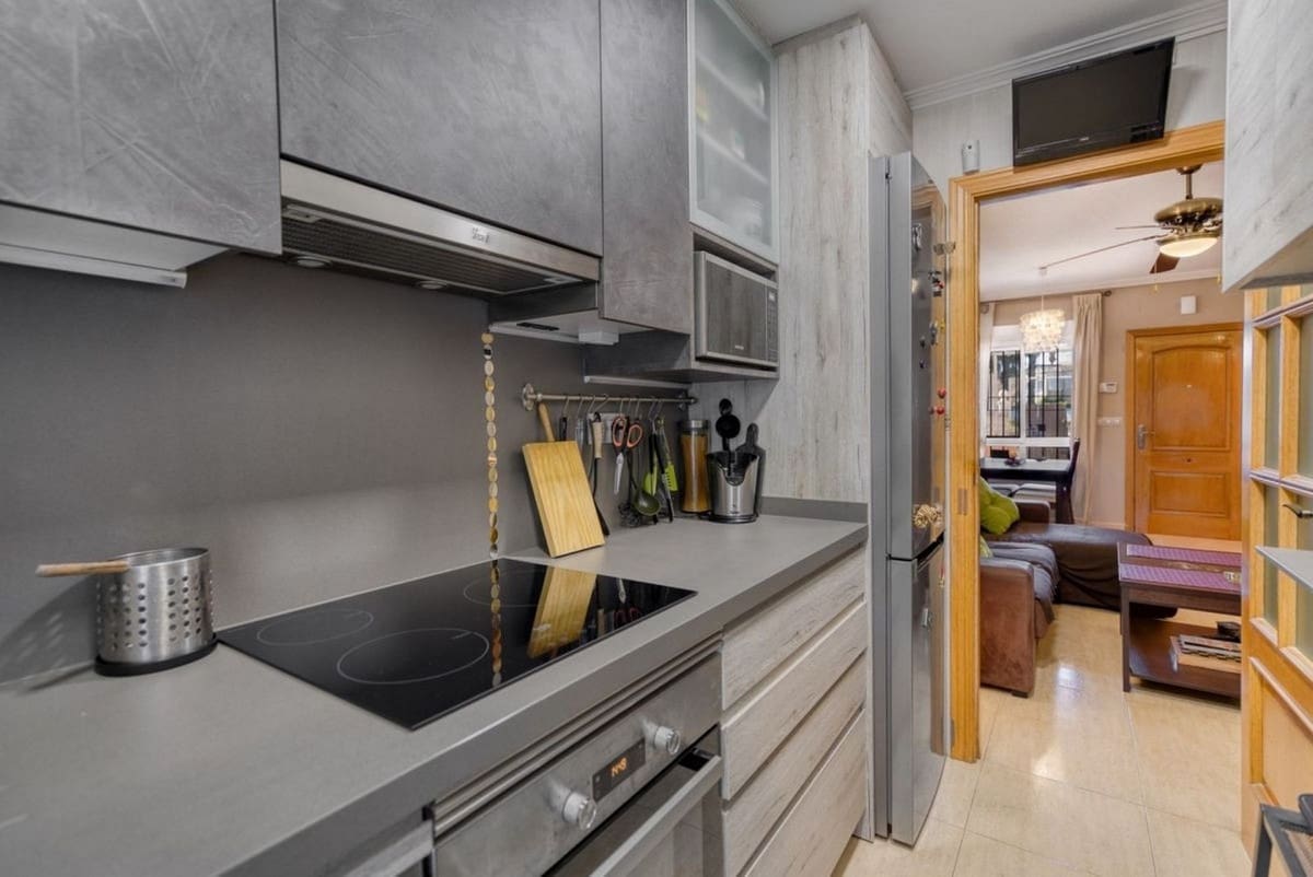 3 soveværelse Byhus til salg i Torrevieja - € 228.000 (Ref: 9363707)