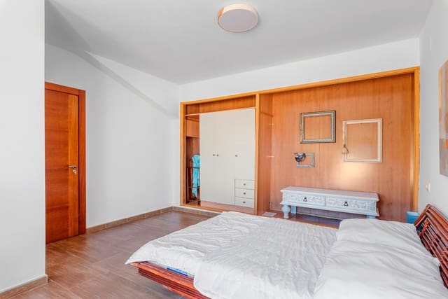 Chalet de 5 habitaciones en Pueblo - Urbanizaciones, Alfaz del Pi / L'Alfàs del Pi en venta - 499.000 € (Ref: 9363720)