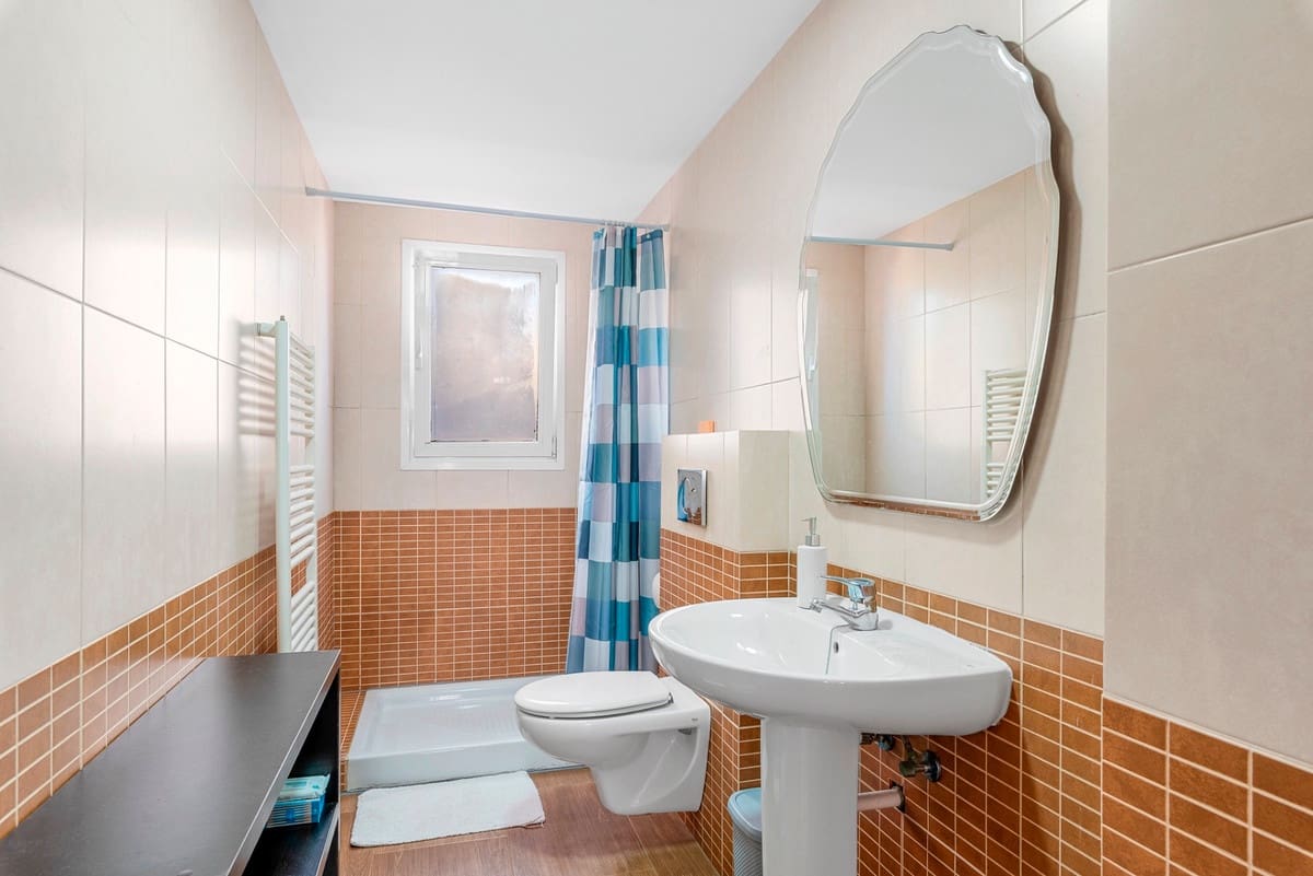 5 bedroom Villa for sale in Alfaz del Pi / L'Alfas del Pi - € 499,000 (Ref: 9363720)