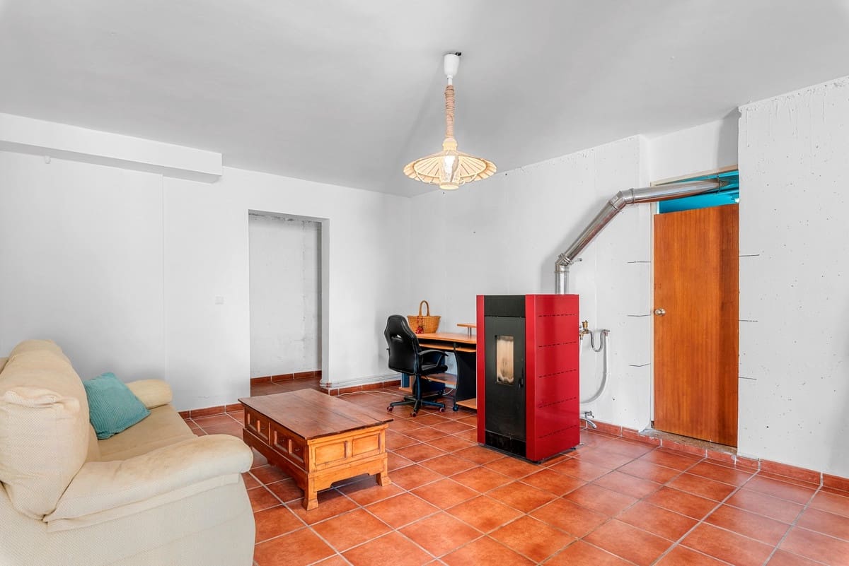 5 bedroom Villa for sale in Alfaz del Pi / L'Alfas del Pi - € 499,000 (Ref: 9363720)