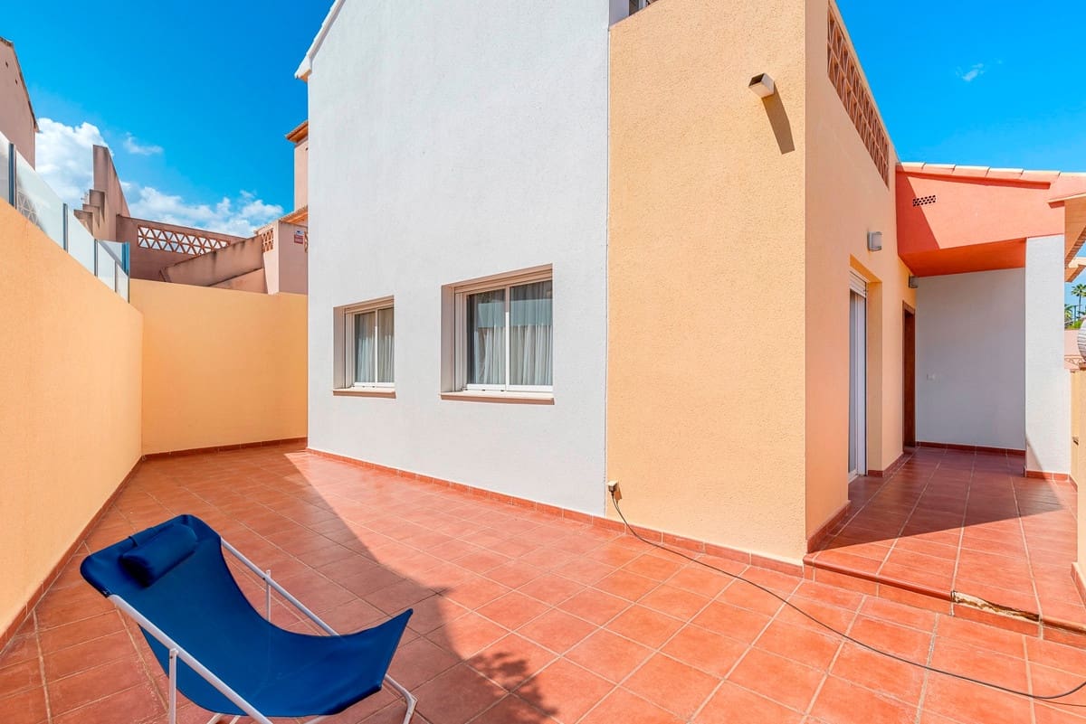 5 bedroom Villa for sale in Alfaz del Pi / L'Alfas del Pi - € 499,000 (Ref: 9363720)