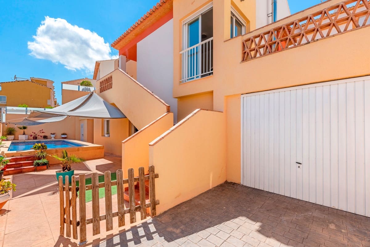 5 bedroom Villa for sale in Alfaz del Pi / L'Alfas del Pi - € 499,000 (Ref: 9363720)