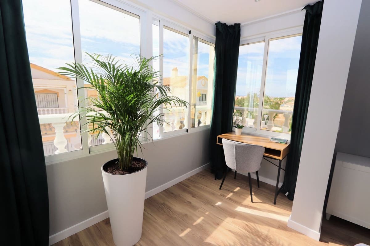 Casa de 3 habitaciones en Orihuela Costa en venta - 288.000 € (Ref: 9363724)