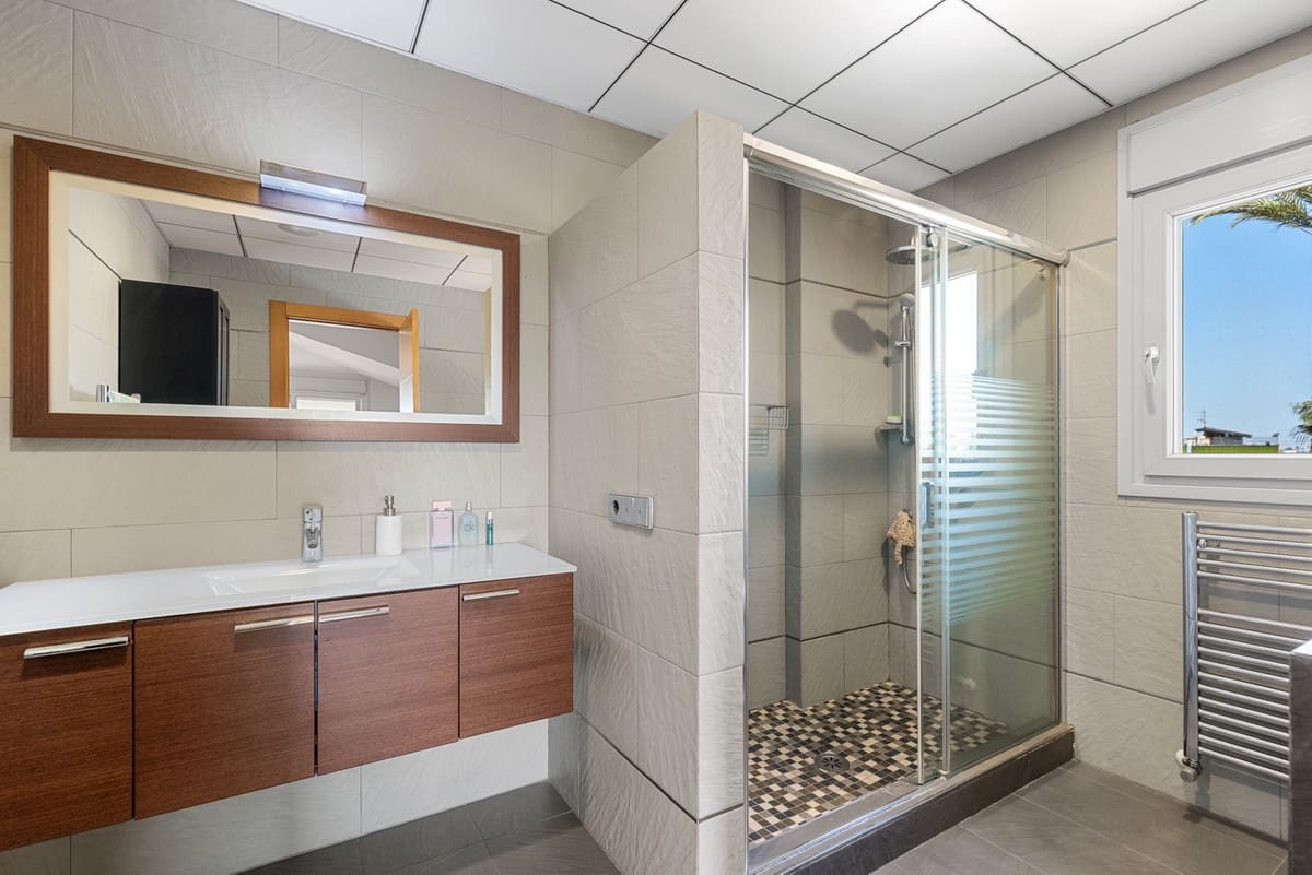 Chalet de 5 habitaciones en Elche / Elx en venta - 930.000 € (Ref: 9363726)