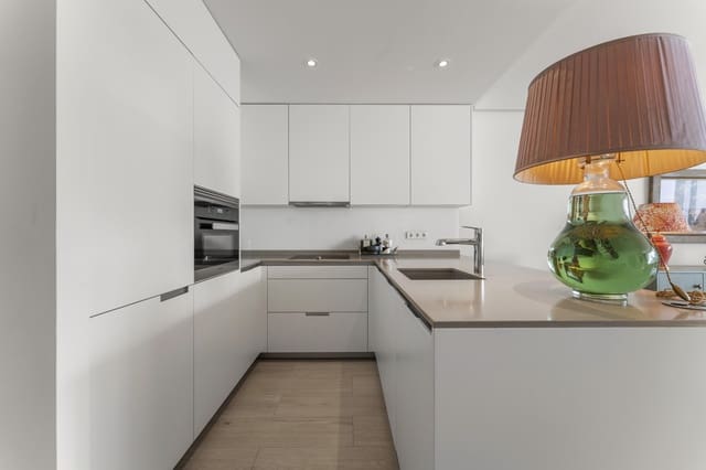 Apartamento de 3 habitaciones en Golden Mile, Marbella en venta - 3.850.000 € (Ref: 9363734)