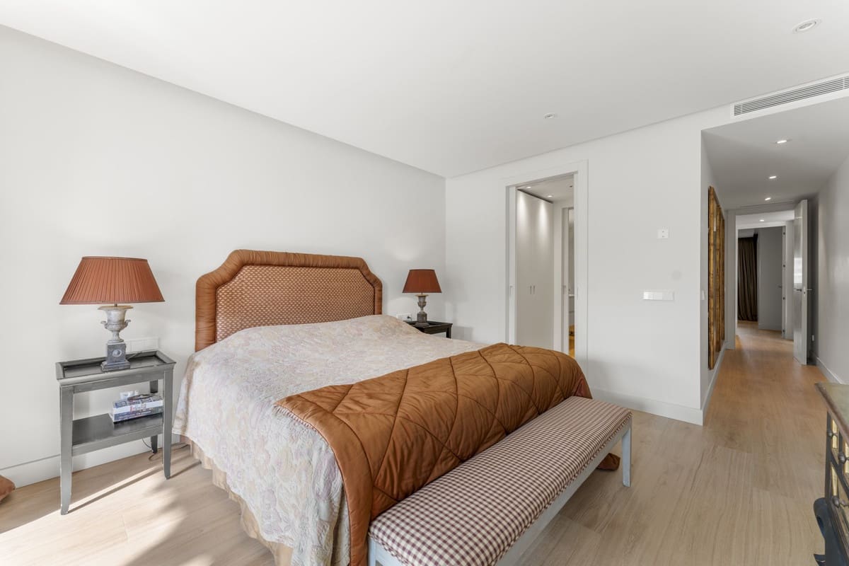 3 camera da letto Appartamento in vendita in Golden Mile - 3.850.000 € (Rif: 9363734)