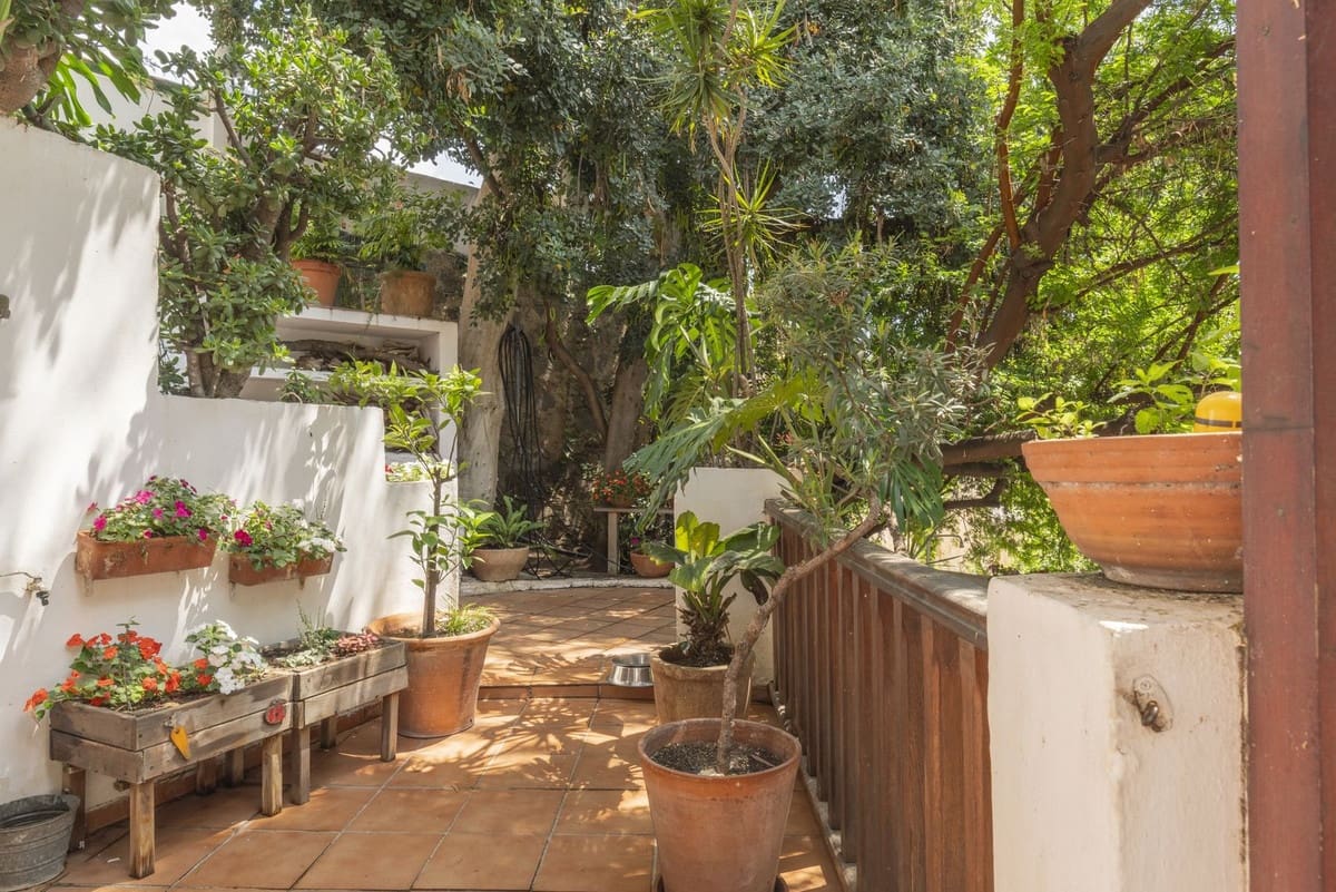 2 soveværelse Villa til salg i Malaga by - € 1.080.000 (Ref: 9363737)