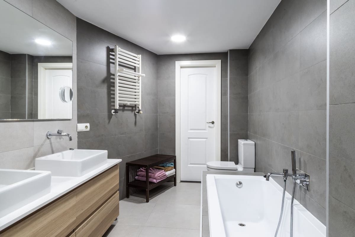 2 soveværelse Villa til salg i Malaga by - € 1.080.000 (Ref: 9363737)