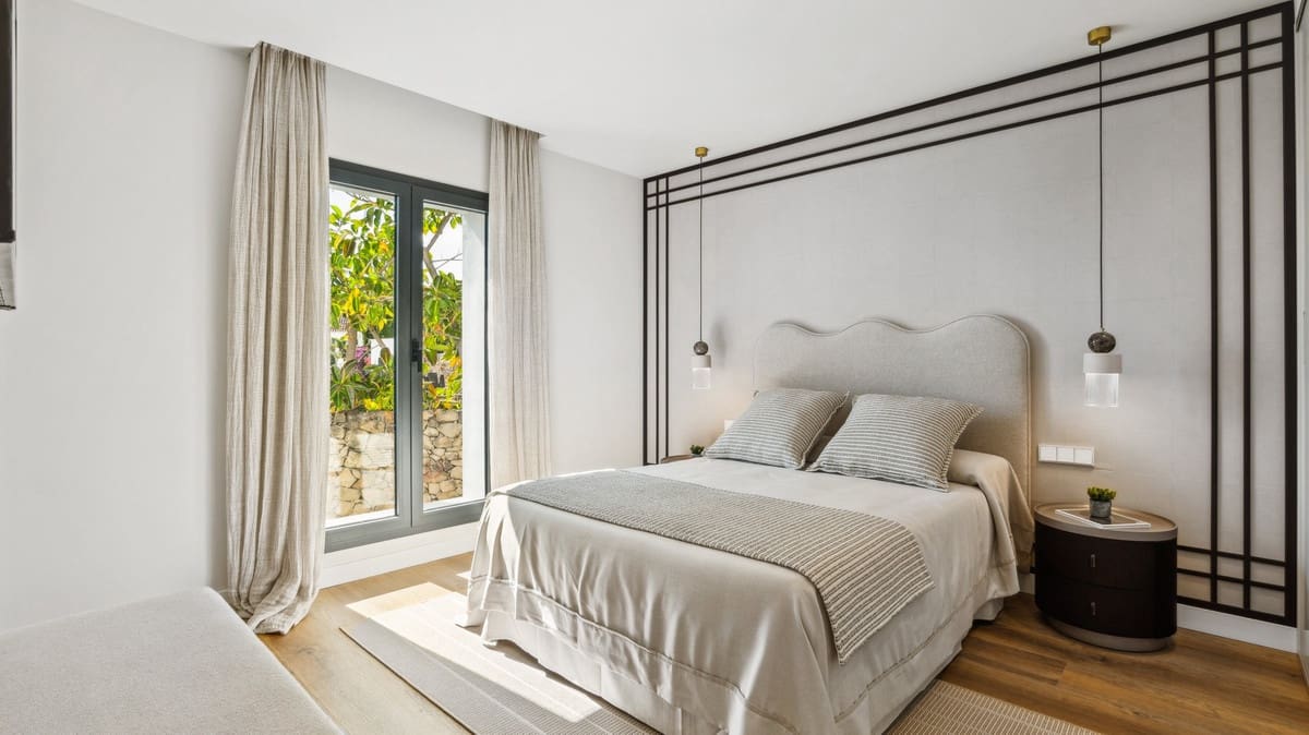 5 makuuhuone Huvila myytävänä paikassa Nueva Andalucia - 4 695 000 € (Ref: 9363739)