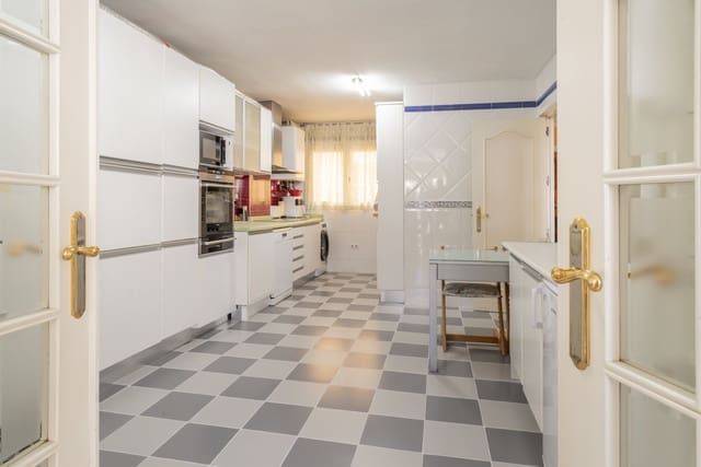 4 soveværelse Lejlighed til salg i Echeverria del Palo, Málaga by - € 1.200.000 (Ref: 9363740)