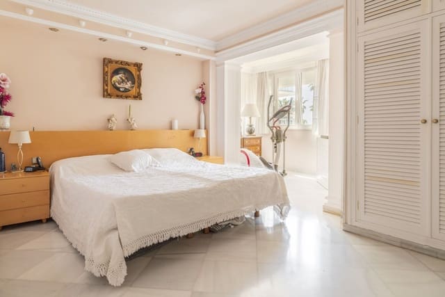 4 soveværelse Lejlighed til salg i Echeverria del Palo, Málaga by - € 1.200.000 (Ref: 9363740)