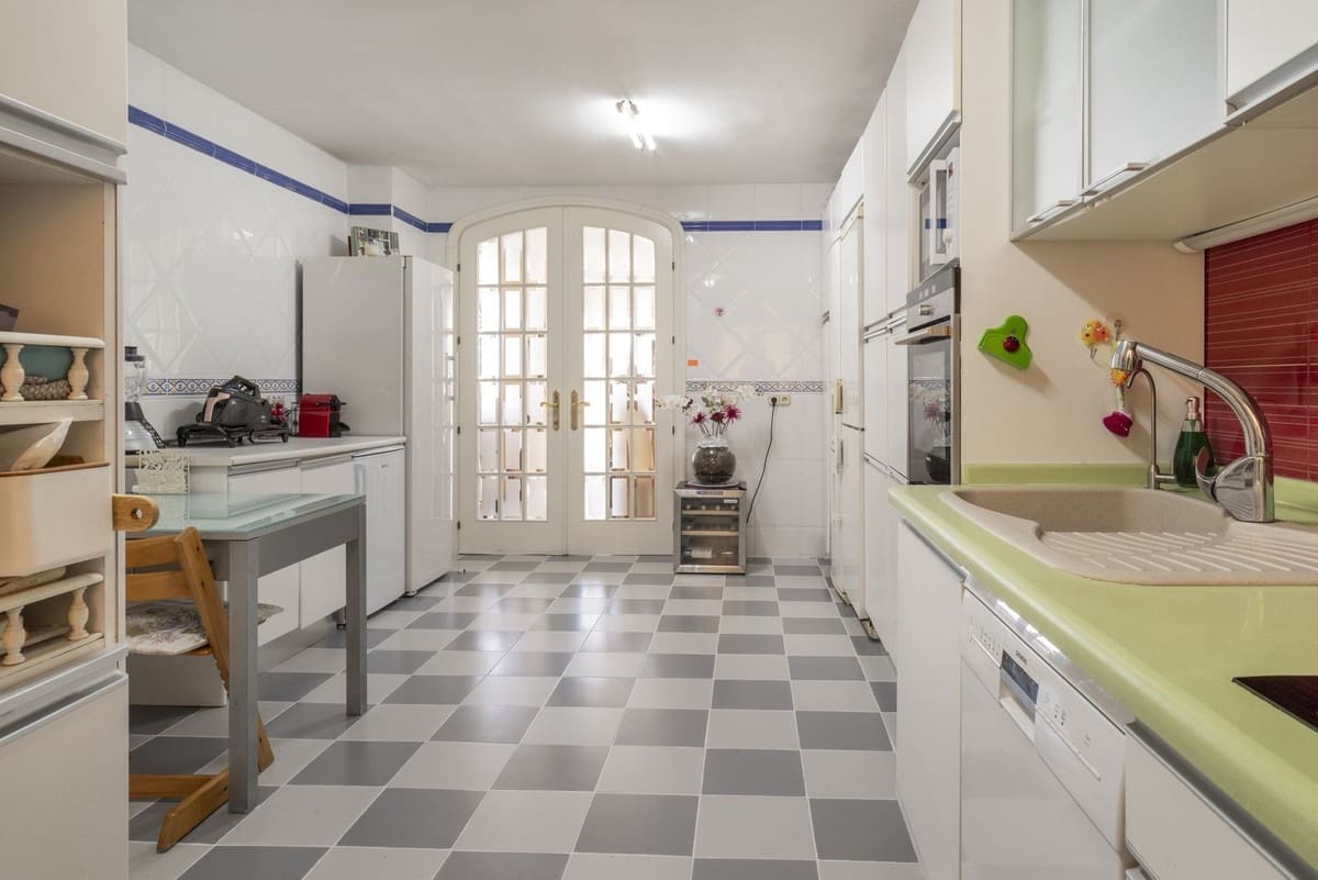 4 makuuhuone Huoneisto myytävänä paikassa Malaga kaupunki - 1 200 000 € (Ref: 9363740)