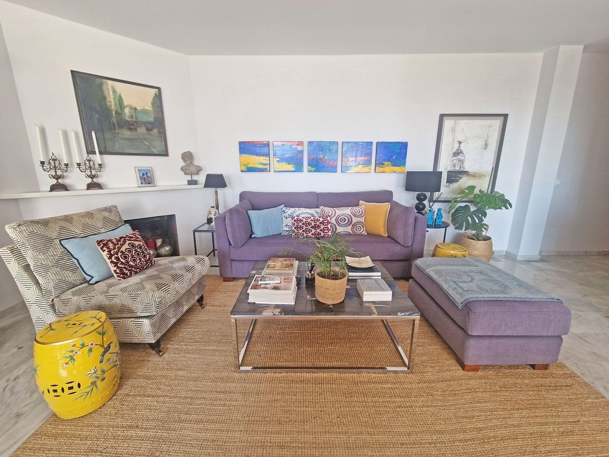 4 quarto Moradia Geminada para venda em Calahonda - 655 000 € (Ref: 9363741)