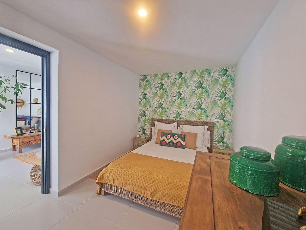 4 bedroom Semi-detached Villa for sale in Calahonda - € 655,000 (Ref: 9363741)