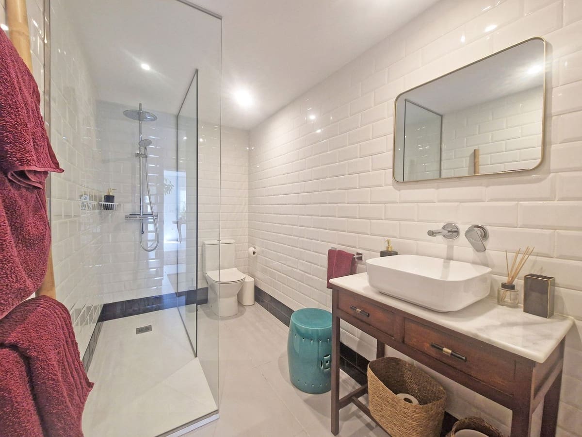 4 bedroom Semi-detached Villa for sale in Calahonda - € 655,000 (Ref: 9363741)