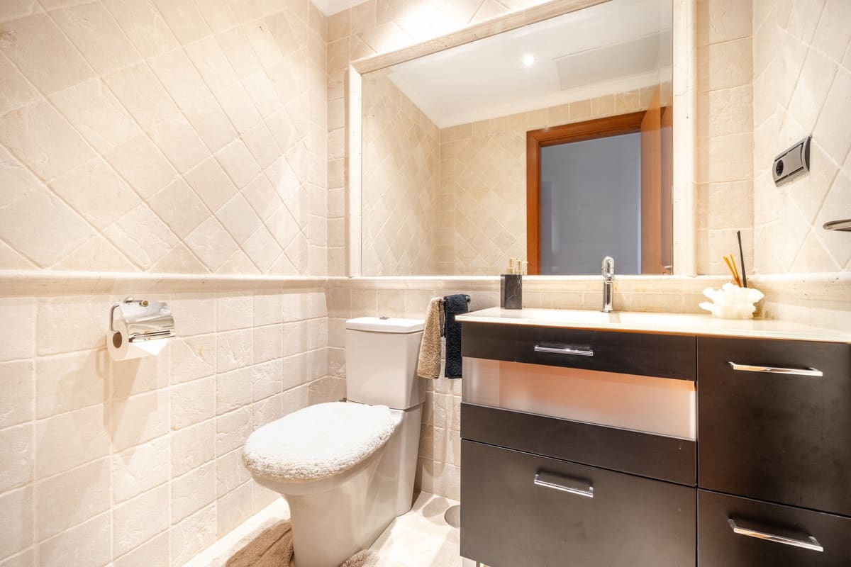 3 quarto Apartamento para venda em Puerto Banus - 2 500 000 € (Ref: 9363751)