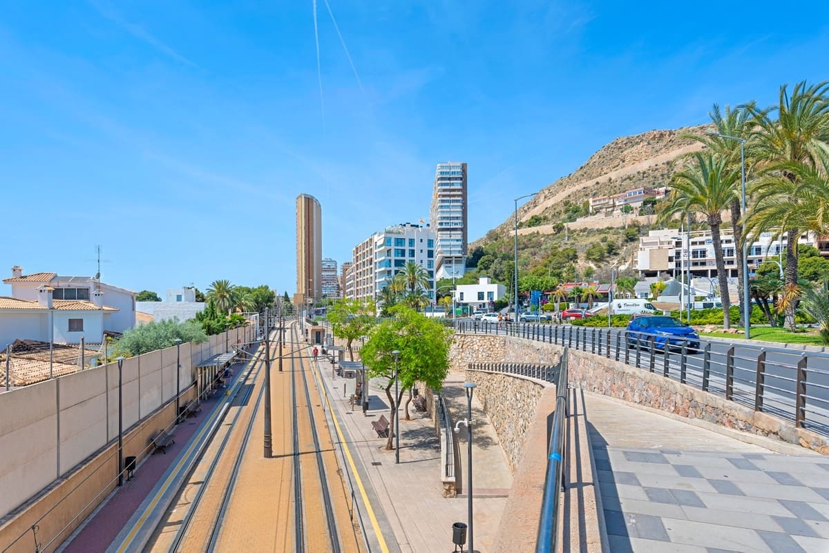 2 makuuhuone Huoneisto myytävänä paikassa Alicante kaupunki - 225 000 € (Ref: 9363755)