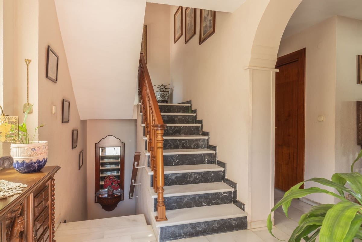 6 sypialnia Willa na sprzedaż w Miasto Malaga - 1 800 000 € (Ref: 9363758)