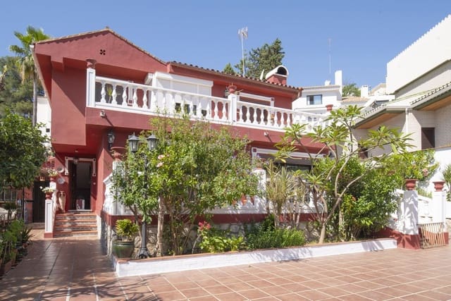 6 Zimmer Villa zu verkaufen in Cerrado de Calderon, Málaga Stadt - 1.800.000 € (Ref: 9363758)