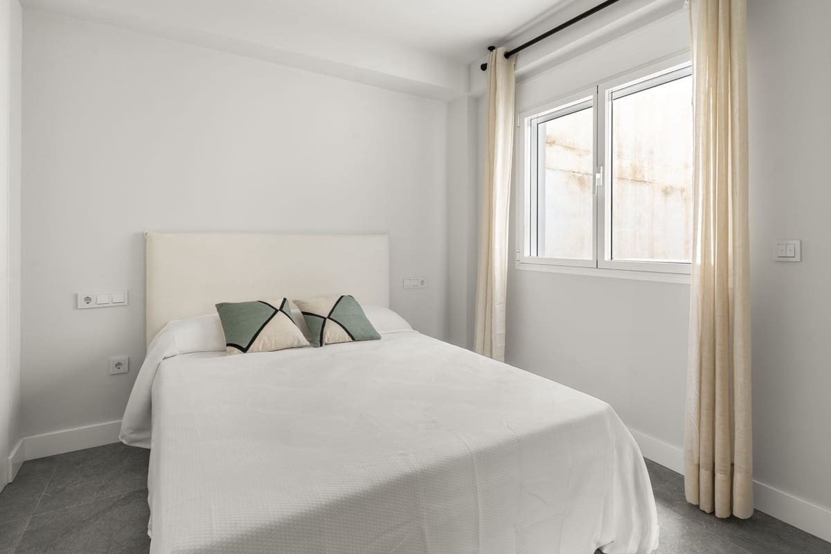 3 bedroom Apartment for sale in Malaga city - € 999,000 (Ref: 9363759)