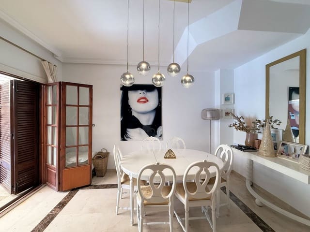 3 Zimmer Haus zu verkaufen in Parque Central, Estepona - 580.000 € (Ref: 9363761)