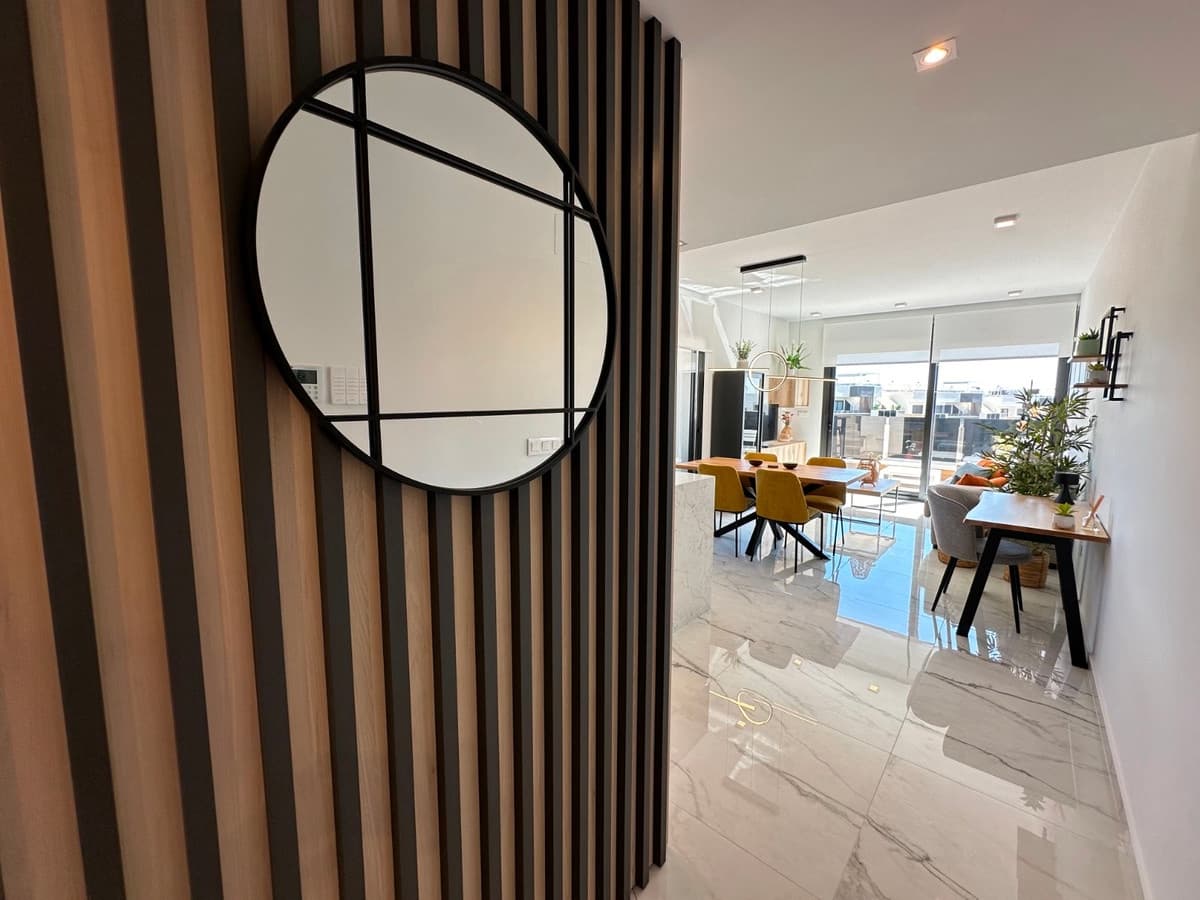 Ático de 2 habitaciones en Playa Flamenca en venta - 595.000 € (Ref: 9363764)