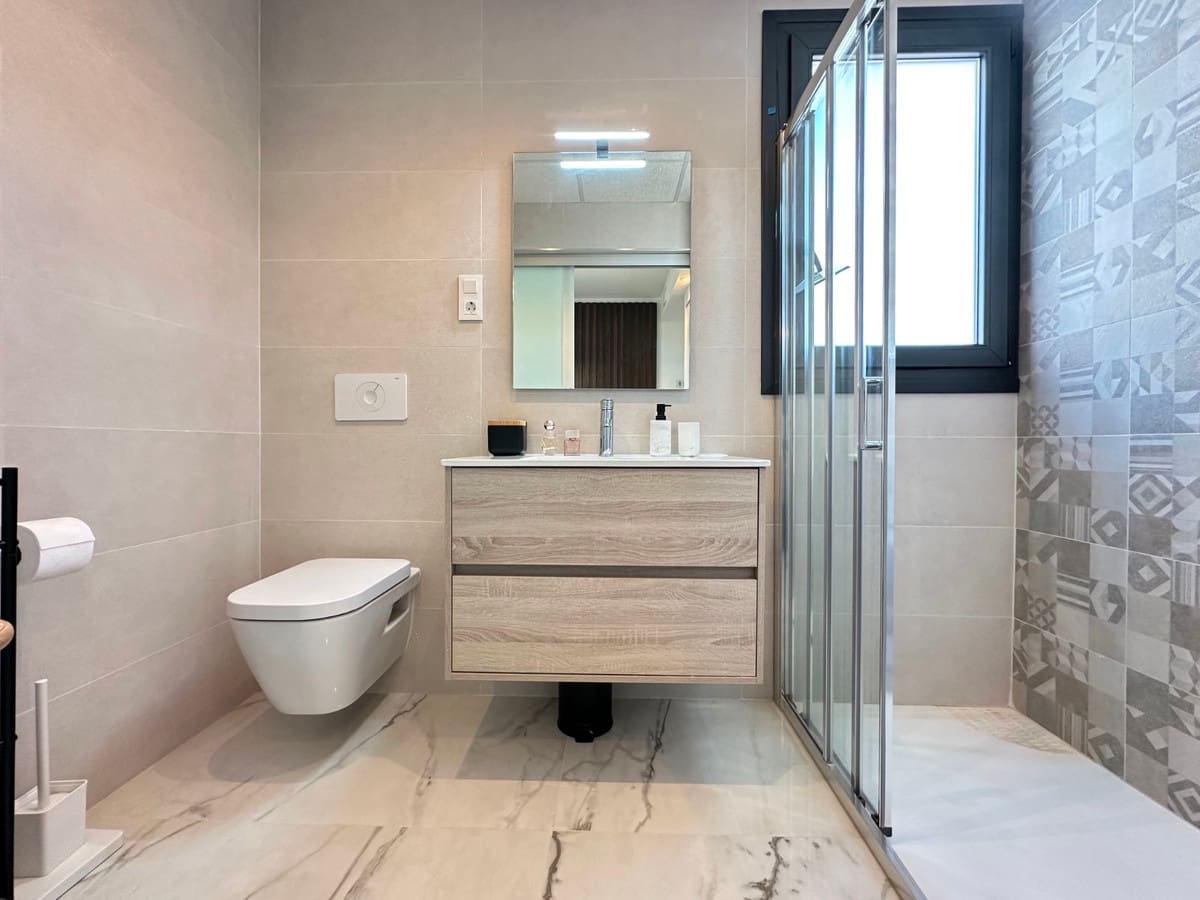 Ático de 2 habitaciones en Playa Flamenca en venta - 595.000 € (Ref: 9363764)