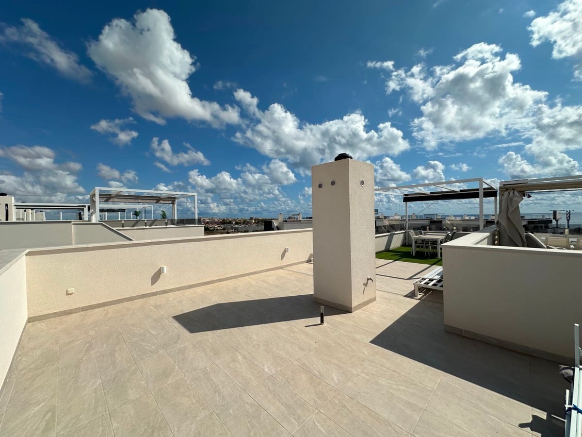 Ático de 2 habitaciones en Playa Flamenca en venta - 595.000 € (Ref: 9363764)