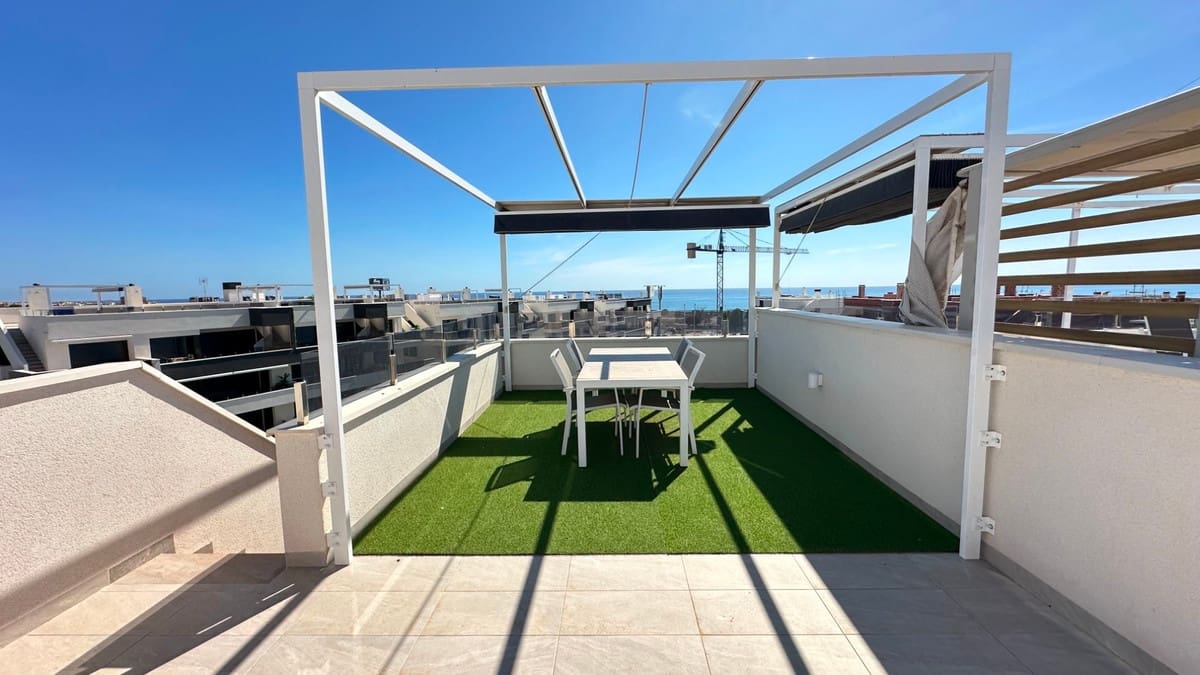 Ático de 2 habitaciones en Playa Flamenca en venta - 595.000 € (Ref: 9363764)