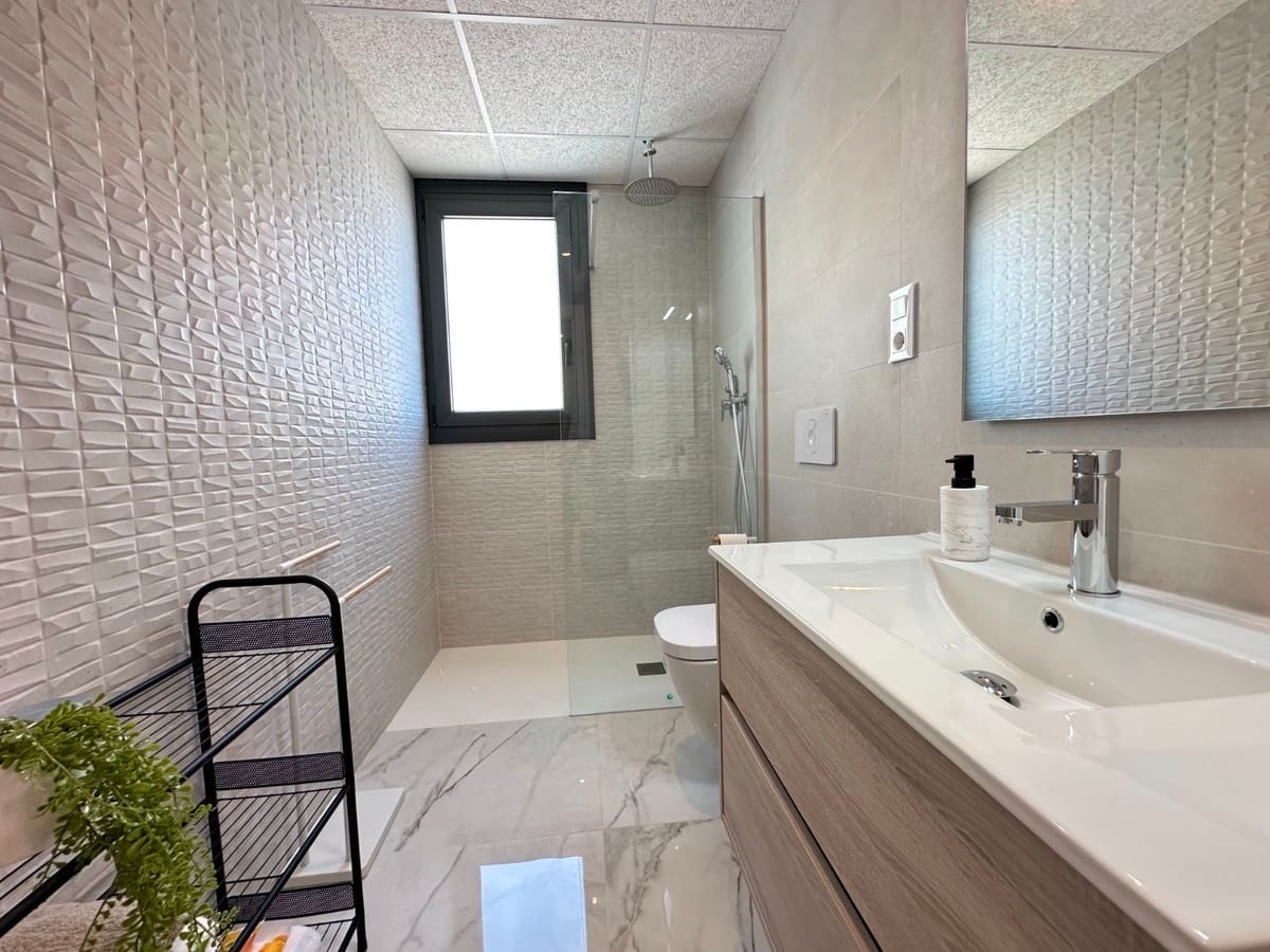 2 quarto Penthouse para venda em Playa Flamenca - 595 000 € (Ref: 9363764)