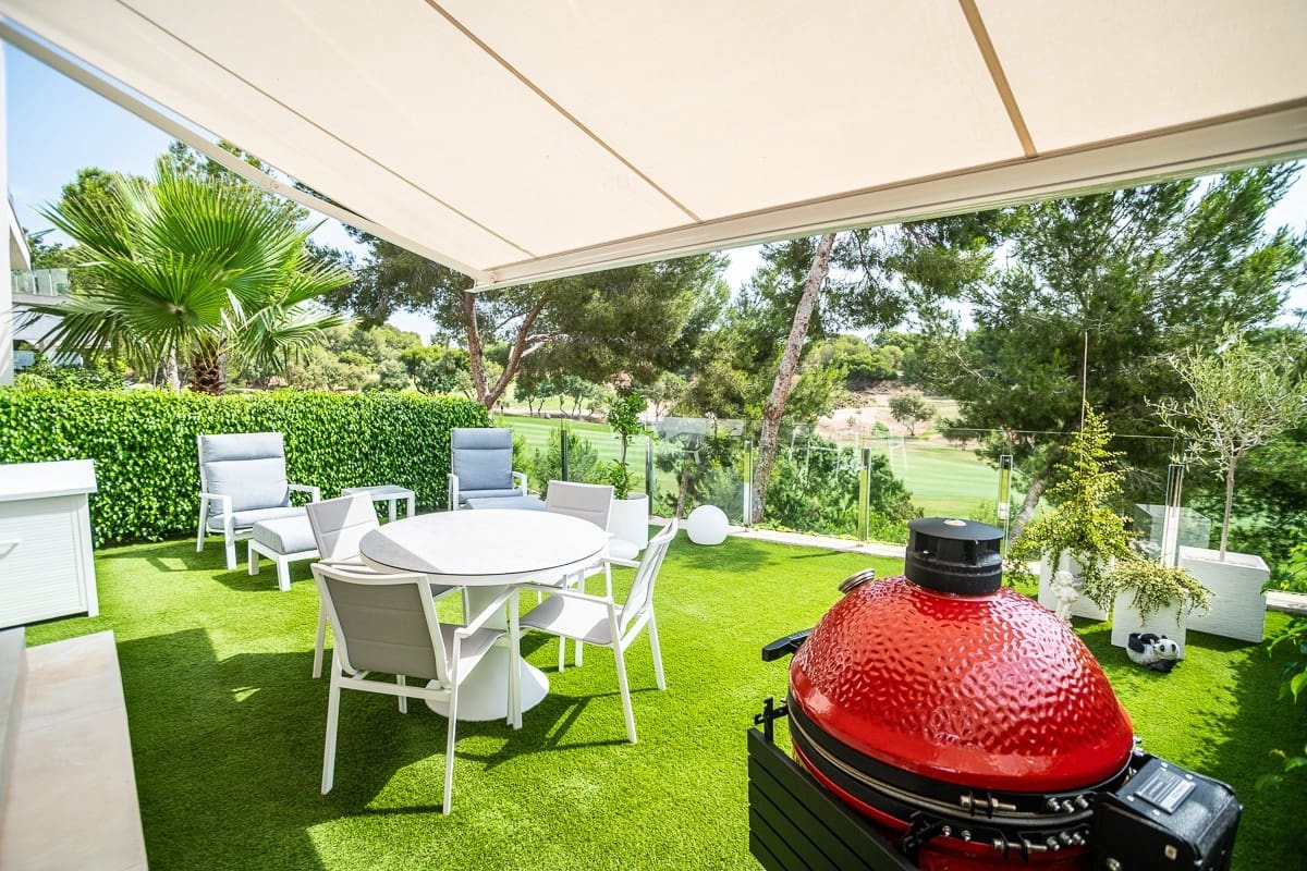 2 bedroom Apartment for sale in Pilar de la Horadada - € 317,500 (Ref: 9363770)