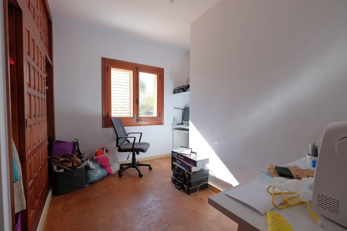 9 makuuhuone Huvila myytävänä paikassa Calpe / Calp - 1 190 000 € (Ref: 9363772)