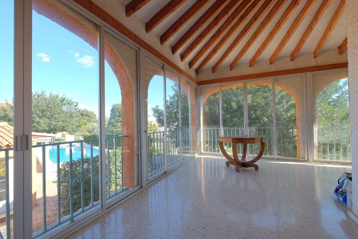 9 makuuhuone Huvila myytävänä paikassa Calpe / Calp - 1 190 000 € (Ref: 9363772)