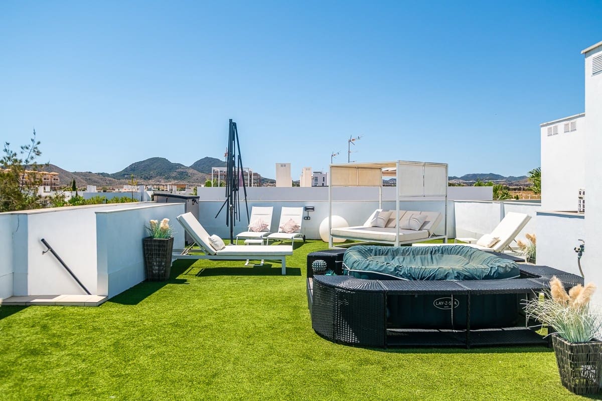 3 makuuhuone Kattohuoneisto myytävänä paikassa Mar de Cristal - 379 000 € (Ref: 9363775)