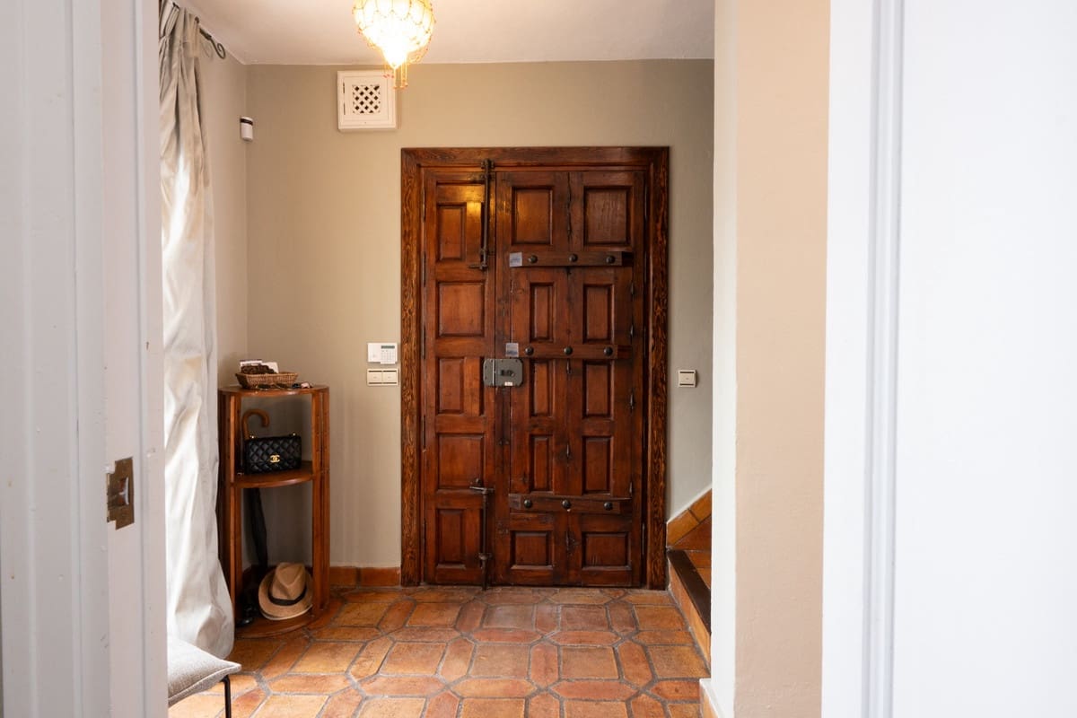 2 bedroom Townhouse for sale in Golden Mile - € 1,350,000 (Ref: 9363776)