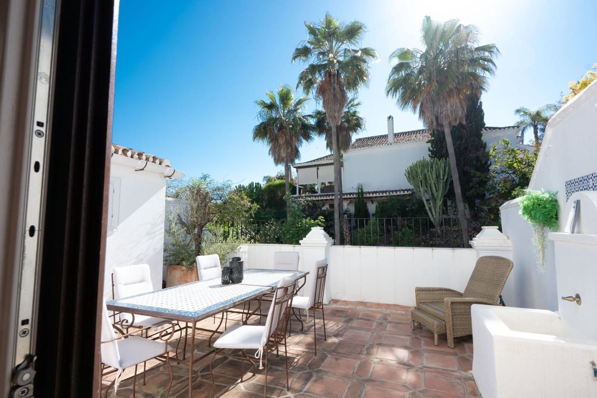 2 bedroom Townhouse for sale in Golden Mile - € 1,350,000 (Ref: 9363776)