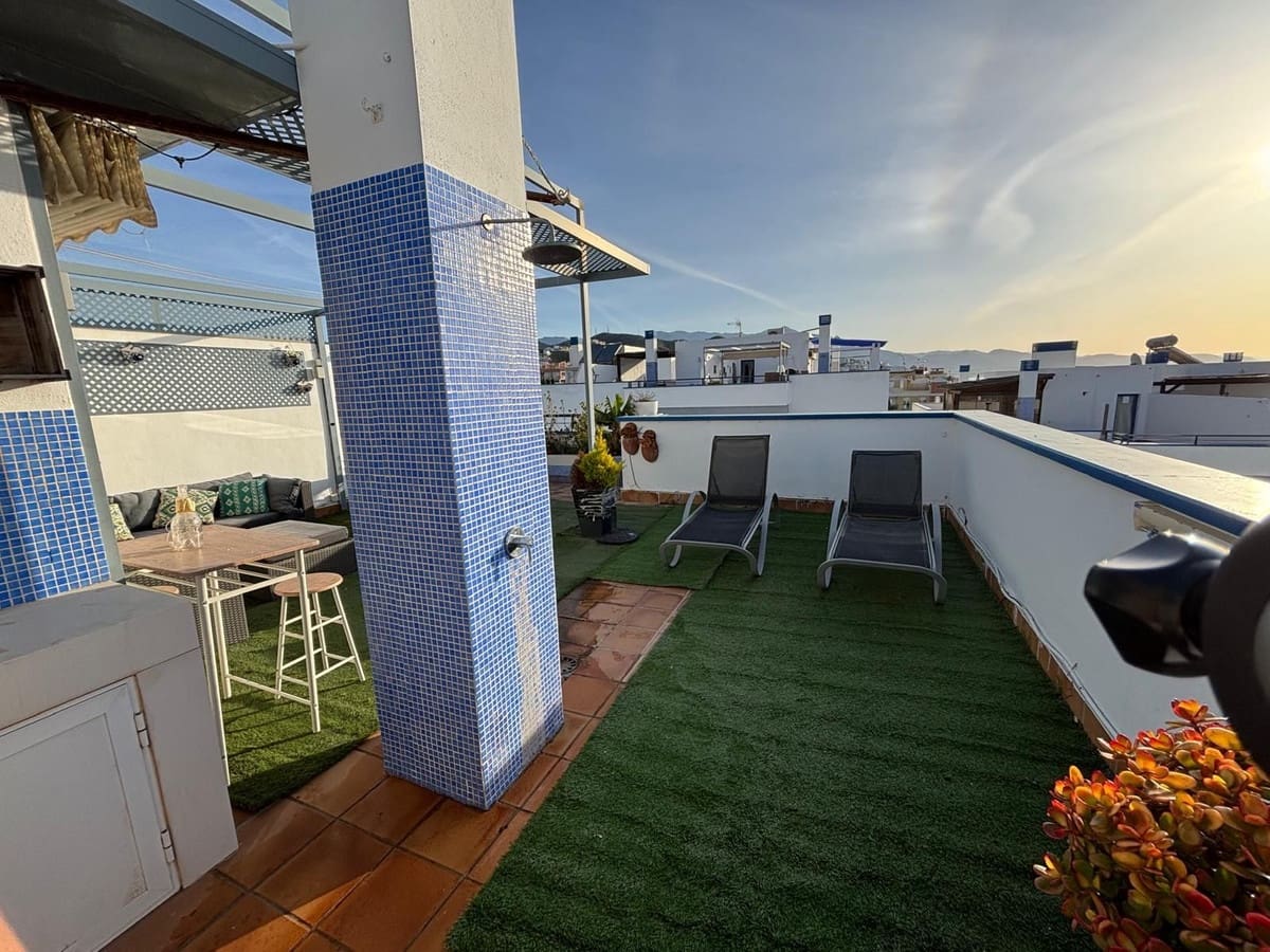 2 bedroom Penthouse for sale in Torrox with garage - € 480,000 (Ref: 9363779)
