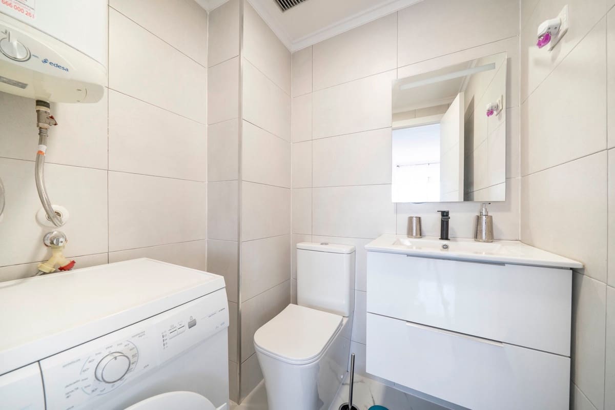 Apartamento de 2 habitaciones en Orihuela Costa en venta - 275.000 € (Ref: 9363785)