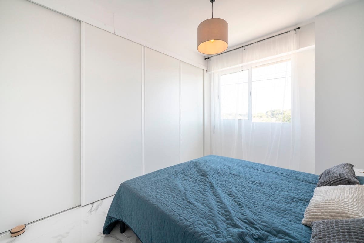 Apartamento de 2 habitaciones en Orihuela Costa en venta - 275.000 € (Ref: 9363785)