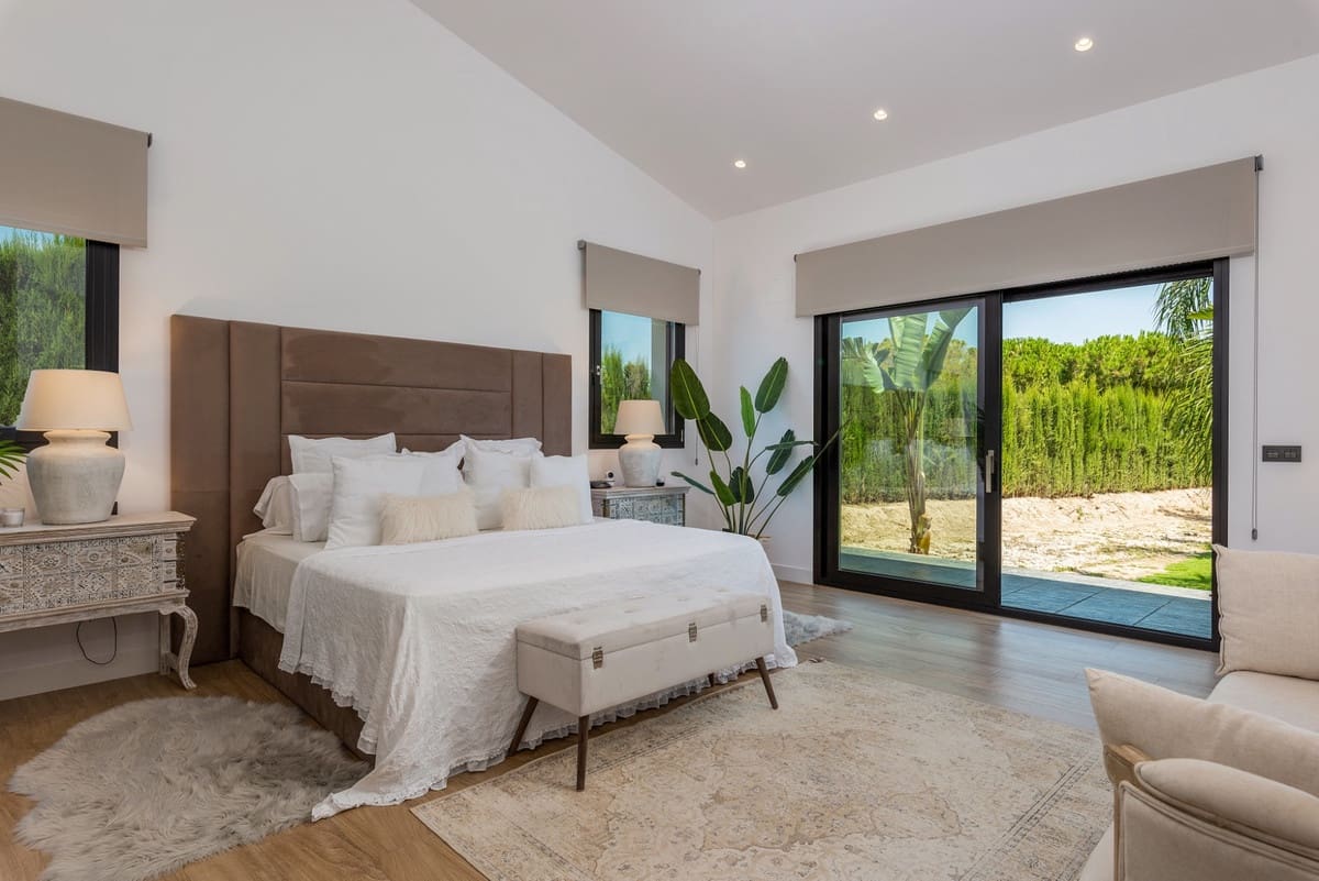 5 bedroom Finca/Country House for sale in Elche / Elx - € 1,100,000 (Ref: 9363789)