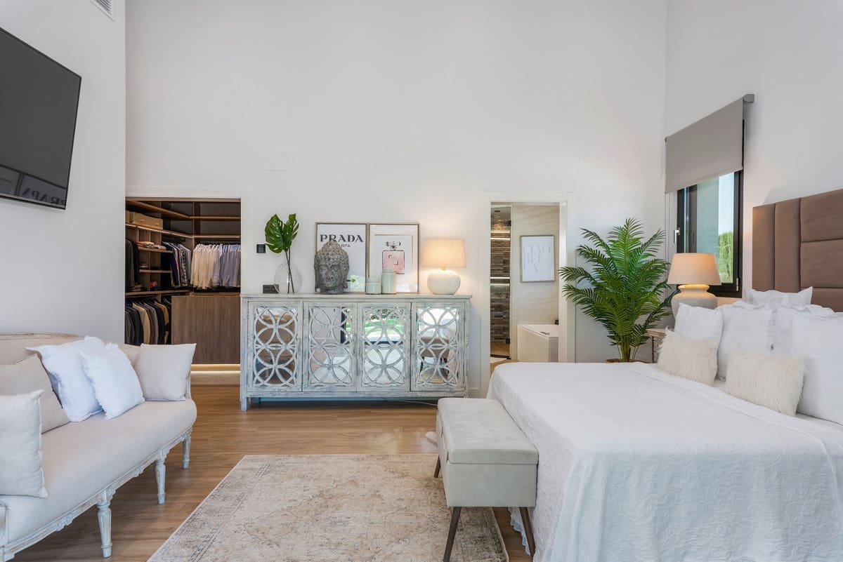 5 bedroom Finca/Country House for sale in Elche / Elx - € 1,100,000 (Ref: 9363789)