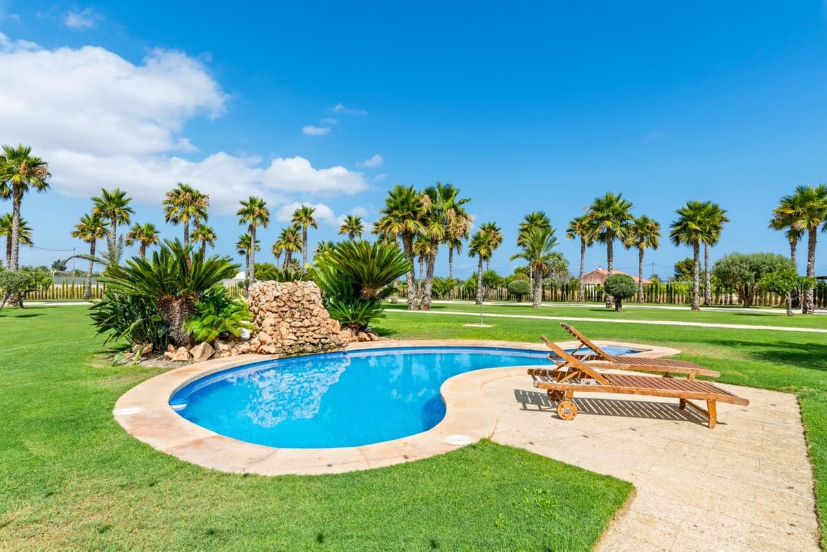 5 bedroom Finca/Country House for sale in Elche / Elx - € 1,100,000 (Ref: 9363789)