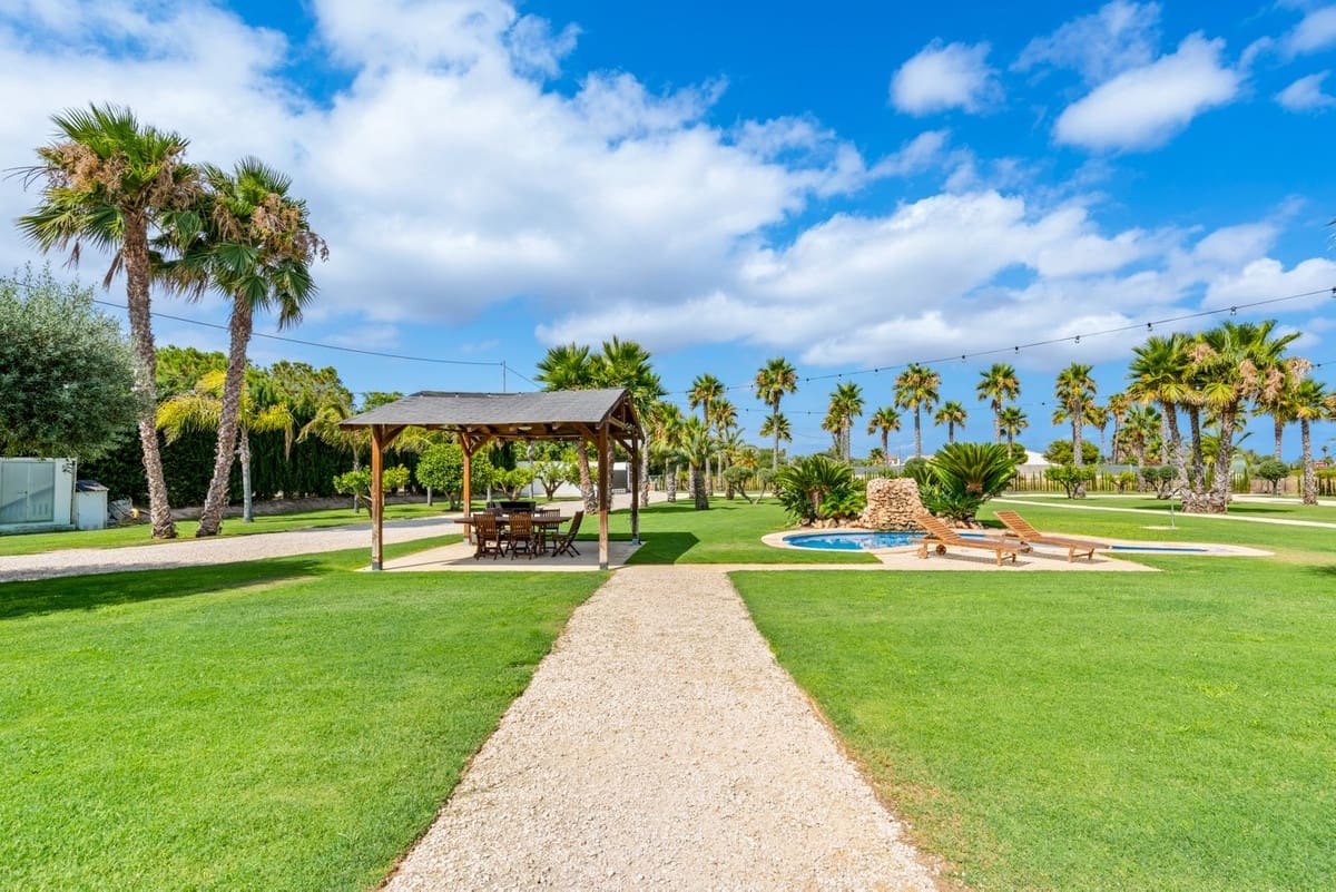 5 bedroom Finca/Country House for sale in Elche / Elx - € 1,100,000 (Ref: 9363789)