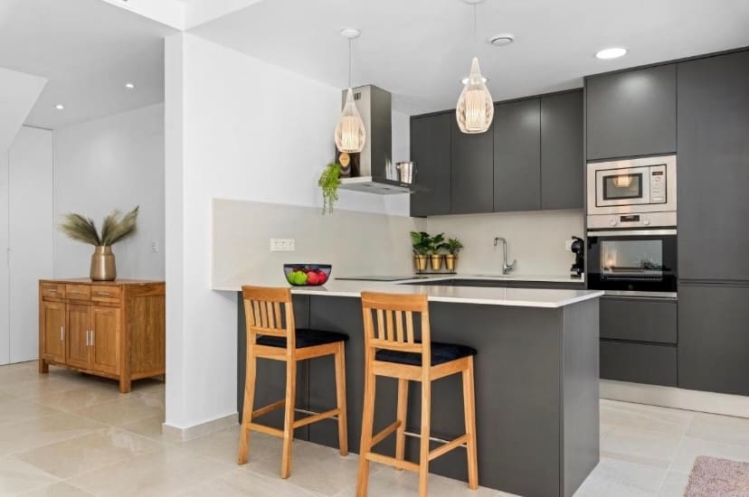 Chalet de 3 habitaciones en San Miguel de Salinas en venta - 355.000 € (Ref: 9363790)