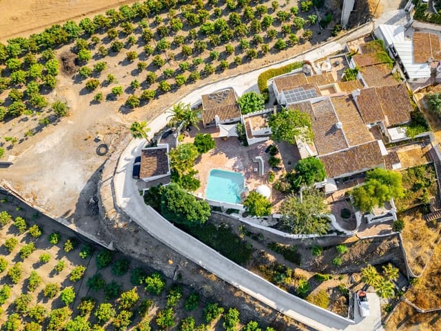 5 makuuhuone Maalaistalo myytävänä paikassa Almayate, Vélez-Málaga - 729 000 € (Ref: 9363791)