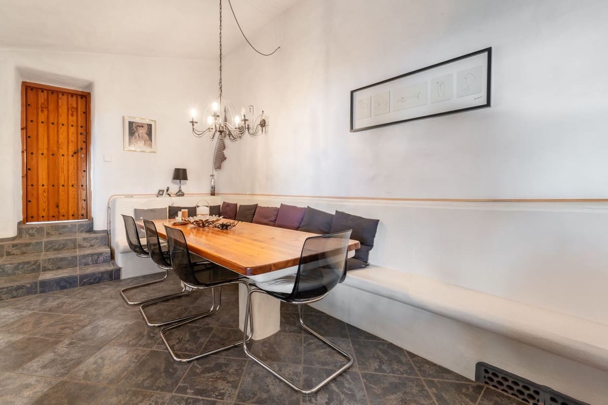 5 bedroom Finca/Country House for sale in Almayate - € 729,000 (Ref: 9363791)